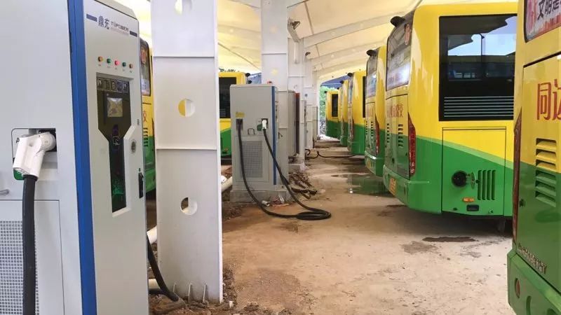 昆明市建成95個新能源汽車充電站點充電樁4300余個