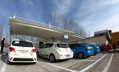 前9月新能源汽車充電樁數量達28.5萬臺 月均增長7841臺